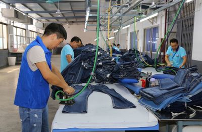 開(kāi)平百企風(fēng)采 | 紅日制衣 加快轉(zhuǎn)型升級(jí) 實(shí)現(xiàn)持續(xù)增長(zhǎng)